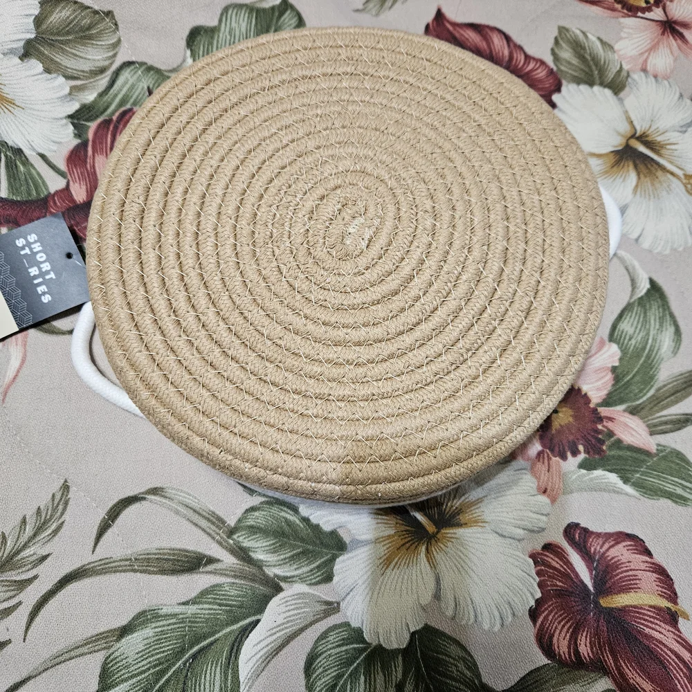 #623 White/Tan Rope Basket Round Woven Basket with Handle 7 Inch